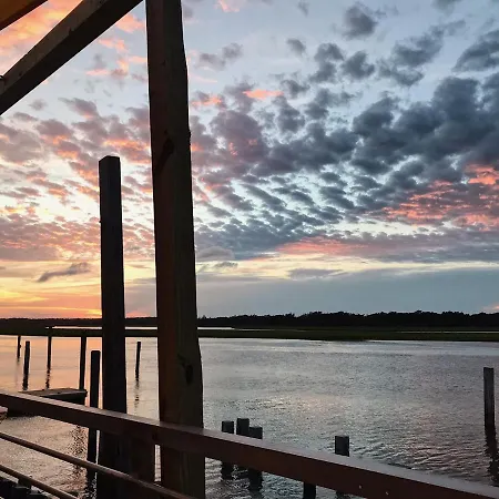 Cottage By The Sea: Pagnotto Shellback House Oak Island Exterior photo