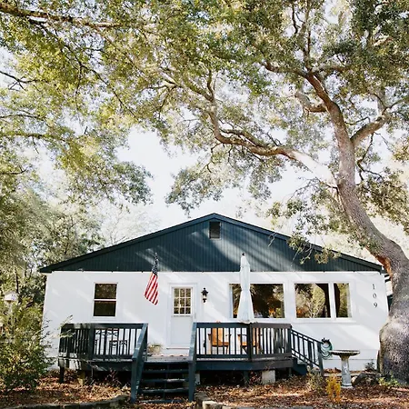 Cottage By The Sea: Pagnotto Shellback House Oak Island Exterior photo