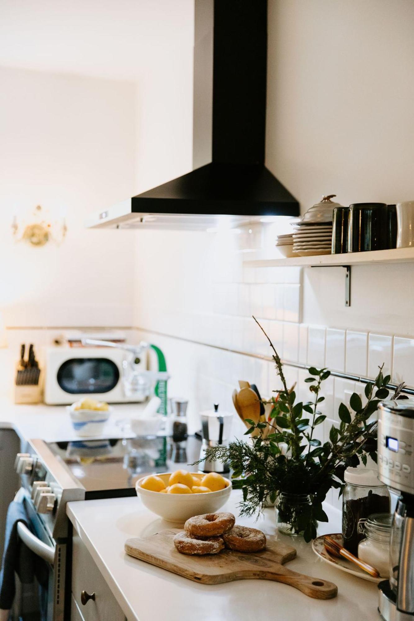 By The Sea: Pagnotto Shellback House Holiday home
